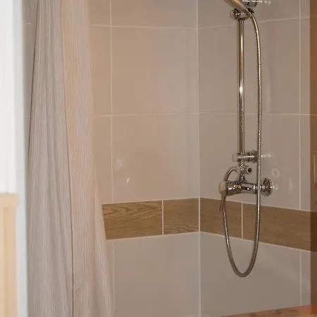 圣伯纳特旅馆 招待所