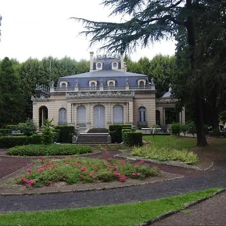 Sant Bernat Πανσιόν Olot